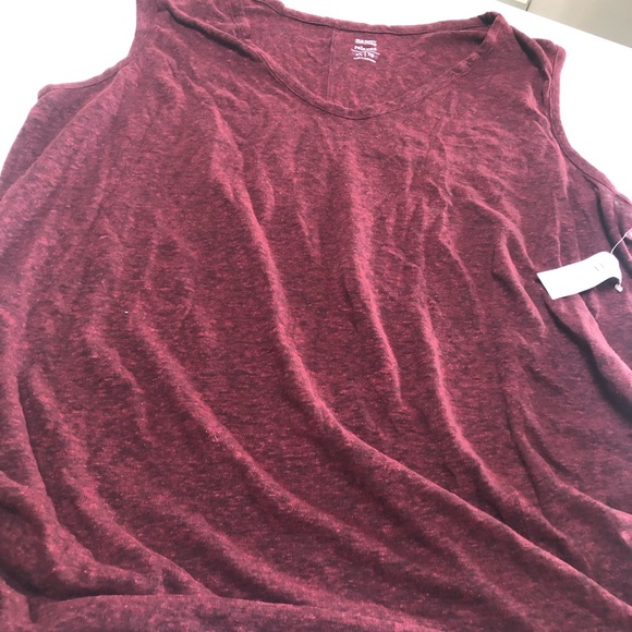 Old Navy Maternity Active Top. - Picture 4 of 5
